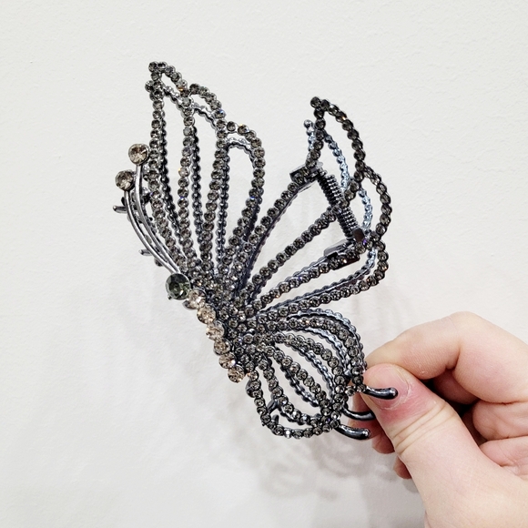 Brand New Titanium Black Butterfly Rhinestone Hair Claw Clip - Picture 3 of 8